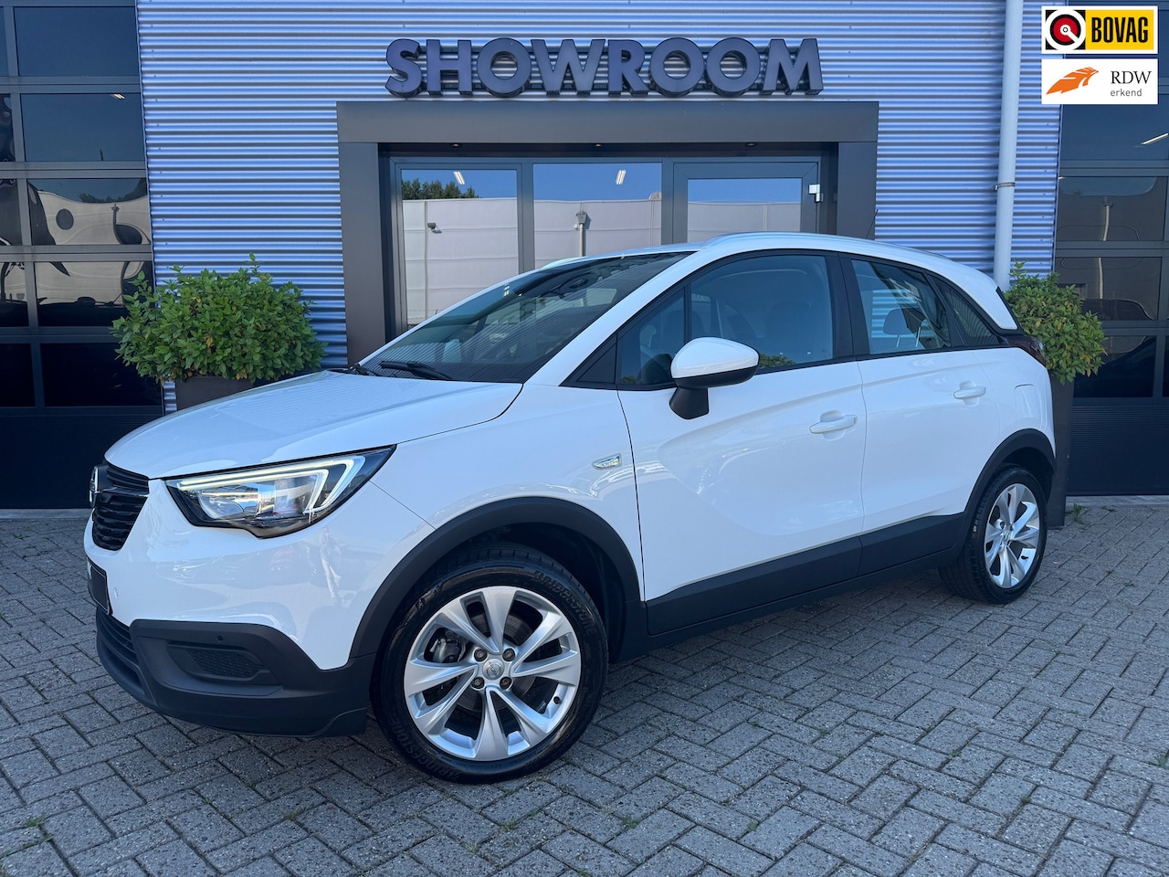 Opel Crossland X - 1.2 Turbo Innovation Automaat|Applecarplay|Stoel en Stuurverwarming - AutoWereld.nl