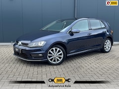 Volkswagen Golf - 1.4 TSI 150pk Automaat R-Line * Panorama * Dodehoekassistent * Stoelverwarming
