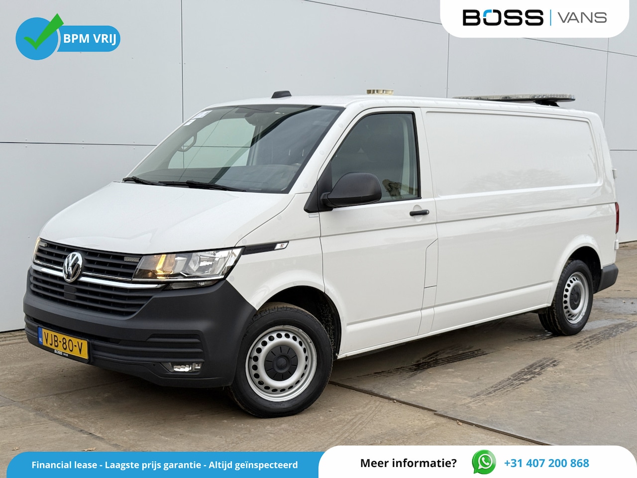 Volkswagen Transporter - 2.0 TDI 150PK Automaat L2H1 Airco Cruise Control Trekhaak Carplay Navigatie 3 Stoelen Park - AutoWereld.nl