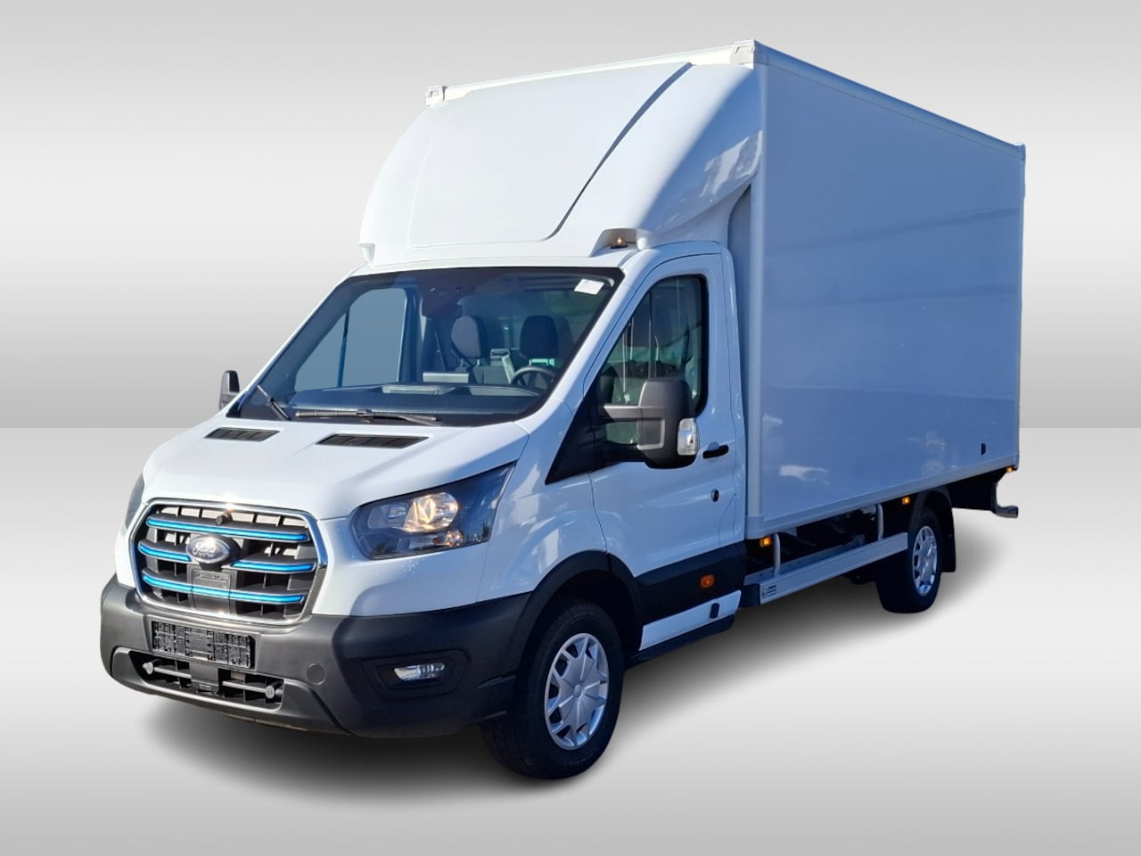 Ford E-Transit - 350 L4 H1 Trend 68 kWh Bakwagen - AutoWereld.nl