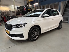 Skoda Fabia - 1.0 TSI Greentech 95pk Ambition | Apple carplay / ANdroid auto | Navigatie | LM Velgen | C