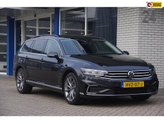Volkswagen Passat Variant - 1.4 TSI PHEV GTE Business Trekhaak Leder Camera Carplay