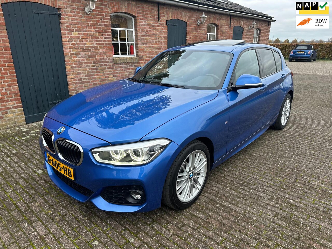 BMW 1-serie - 116i M Sport Edition met schuifdak - AutoWereld.nl