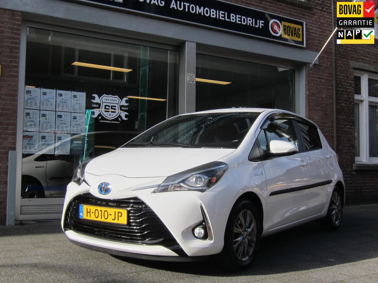 Toyota Yaris - 1.5 Hybrid Dynamic Apple Carplay Android Auto Trekhaak - AutoWereld.nl