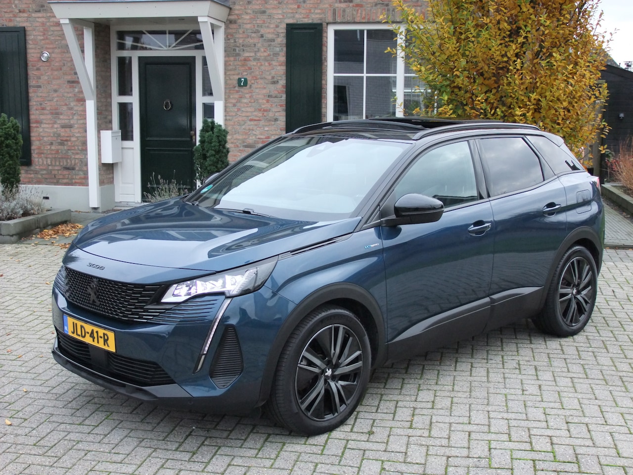 Peugeot 3008 - 1.6 HYbrid 225 GT Pack Business 1.6 HYbrid 225 GT Pack Business , Led , Pano/schuifak , Trekhaak , Keyless go , Focal soun - AutoWereld.nl