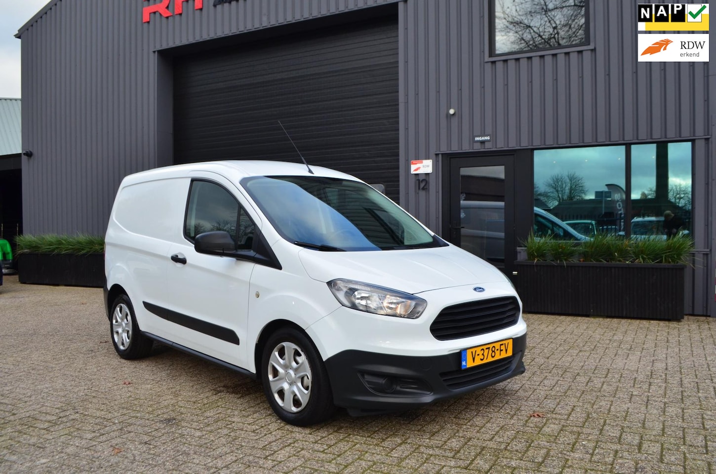 Ford Transit Courier - 1.5 TDCI Economy Edition | NAP | Onderhouden - AutoWereld.nl