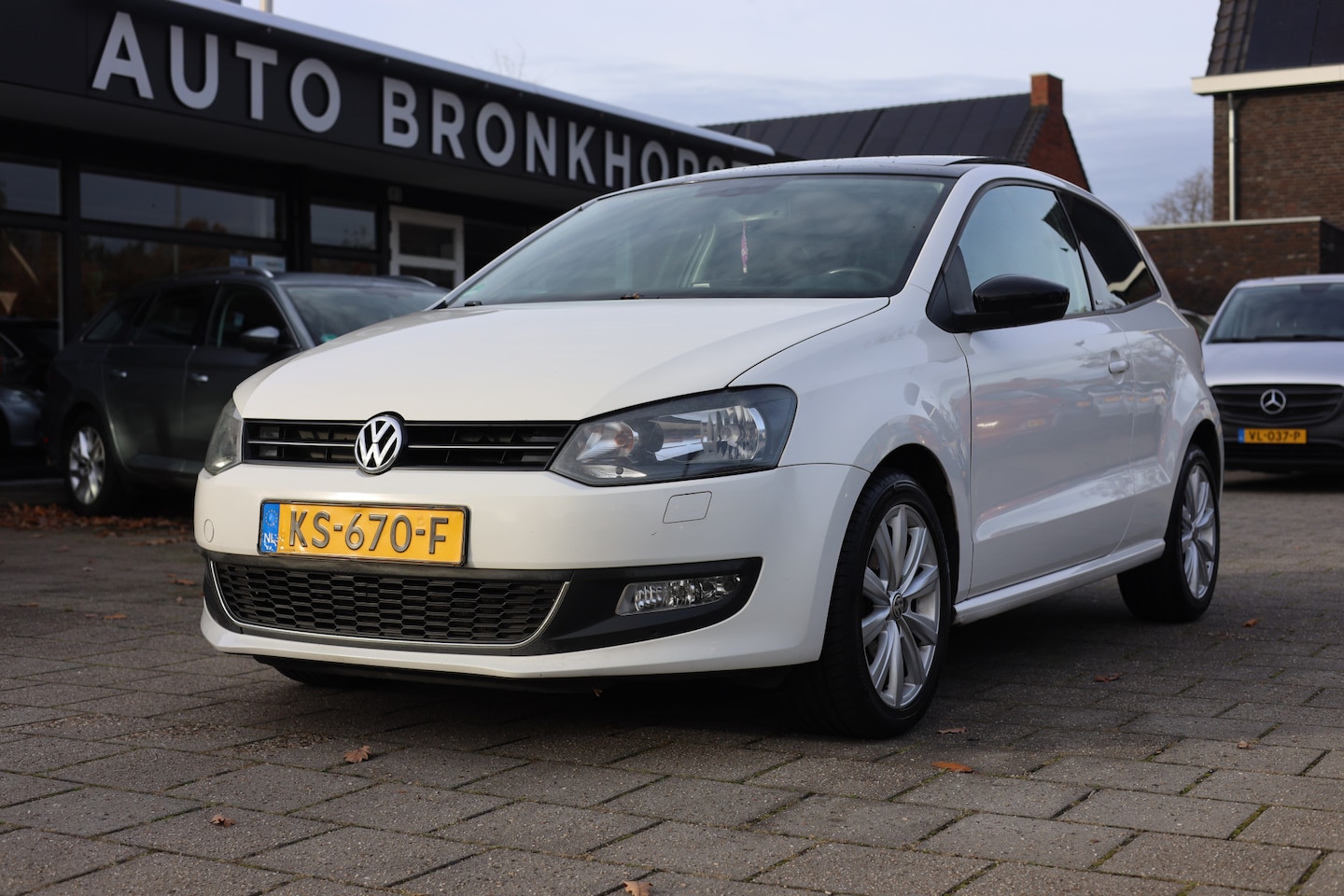 Volkswagen Polo - 1.2-12V STYLE | PANO | AIRCO | 16 INCH - AutoWereld.nl