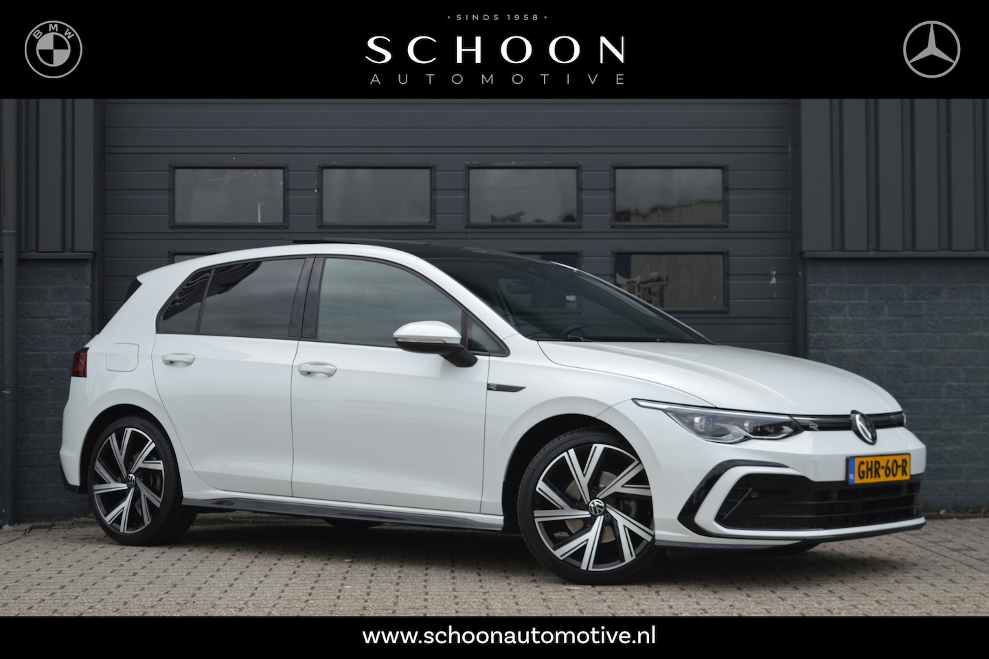 Volkswagen Golf - 1.5 eTSI R-Line | PANO | ACC | CARPLAY | SFEERVERLICHTING | - AutoWereld.nl