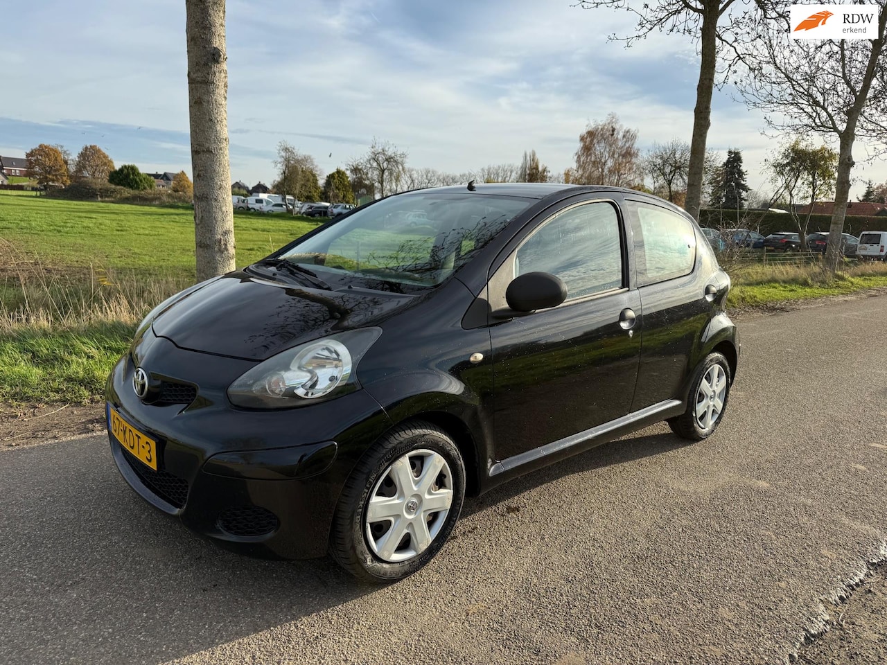 Toyota Aygo - 1.0-12V Access 1.0-12V Access 5-Deurs - AutoWereld.nl