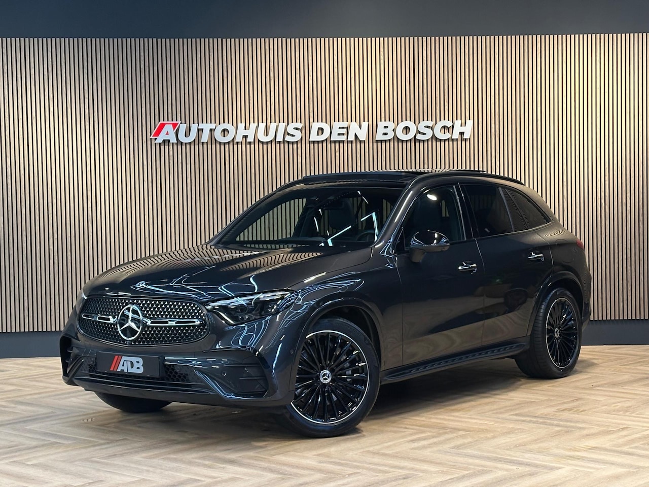 Mercedes-Benz GLC-klasse - 300e 4MATIC AMG Line - Pano - Lucht - AutoWereld.nl