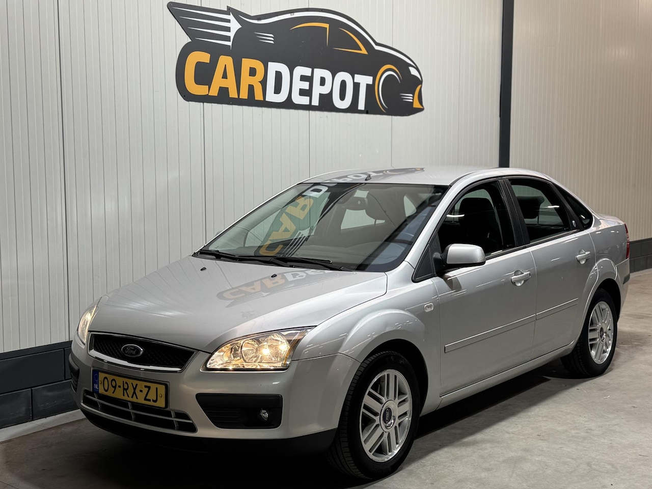 Ford Focus - 1.6-16V Ghia 1.6-16V Ghia - AutoWereld.nl