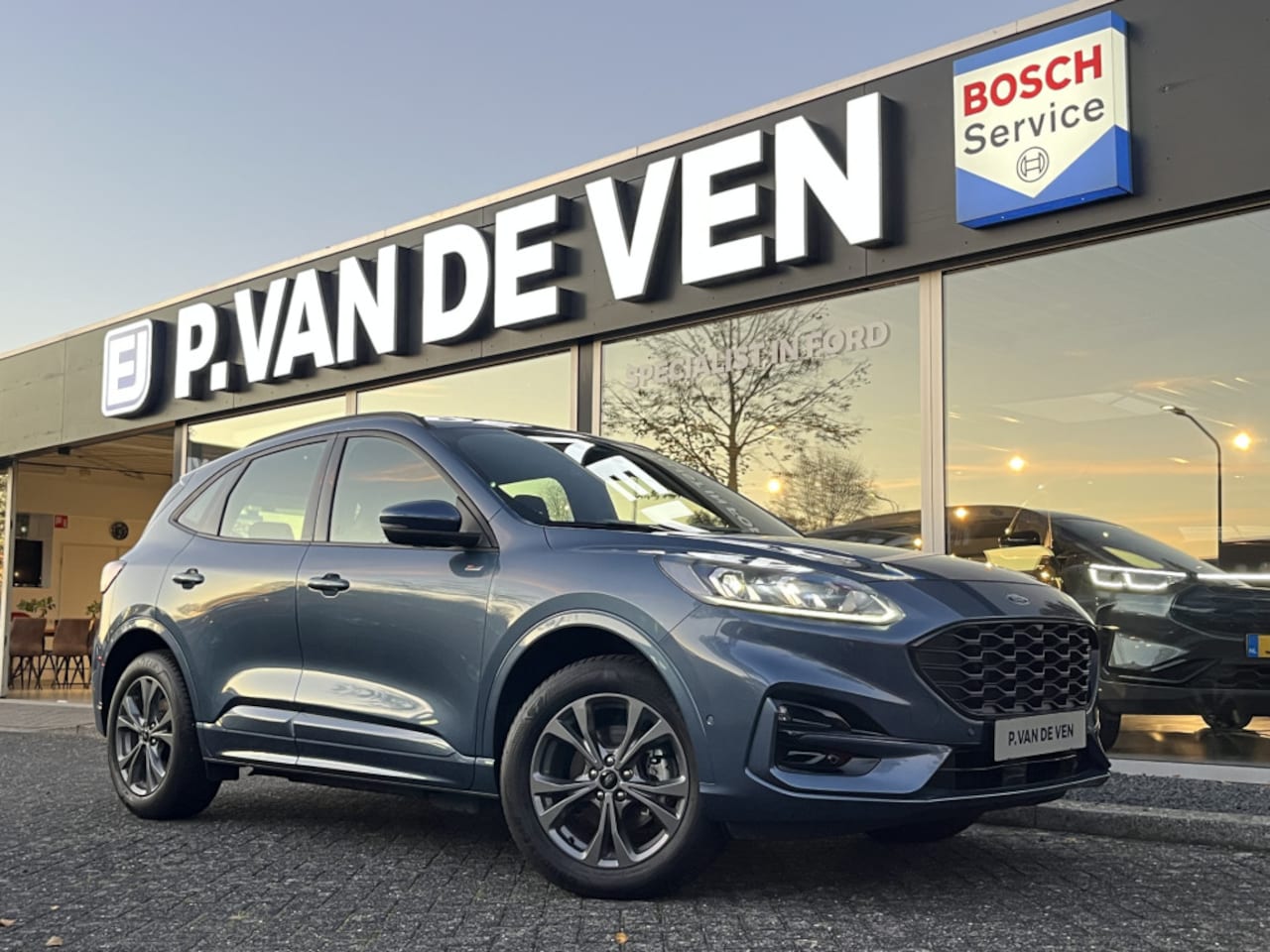 Ford Kuga - 2.5 PHEV ST-Line 225pk/165kW e-CVT Automaat | 65111 | Afn. Trekhaak | Driver Assistance Pa - AutoWereld.nl