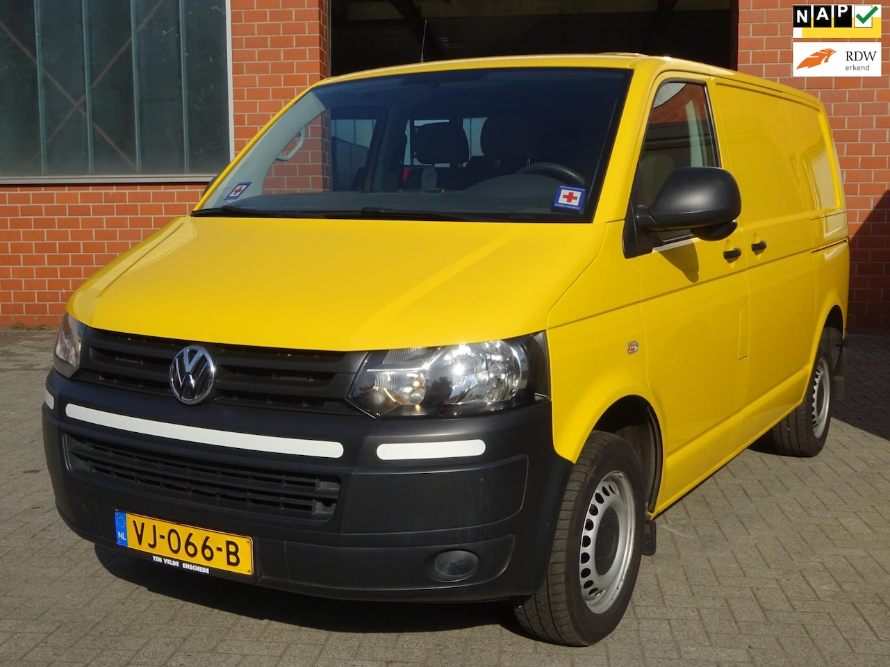 Volkswagen Transporter - 2.0 TDI L1H1 Comfortline DSG Automaat, Airco, Cruise Control, 2x Schuifdeur - AutoWereld.nl