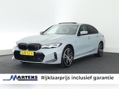 BMW 3-serie - 320e 204pk M-Sport Trekhaak Camera Keyless Memory Schuifdak Navigatie