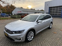 Volkswagen Passat Variant - 1.4 TSI GTE Connected Series Plus pano
