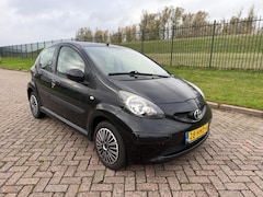 Toyota Aygo - 1.0-12V +