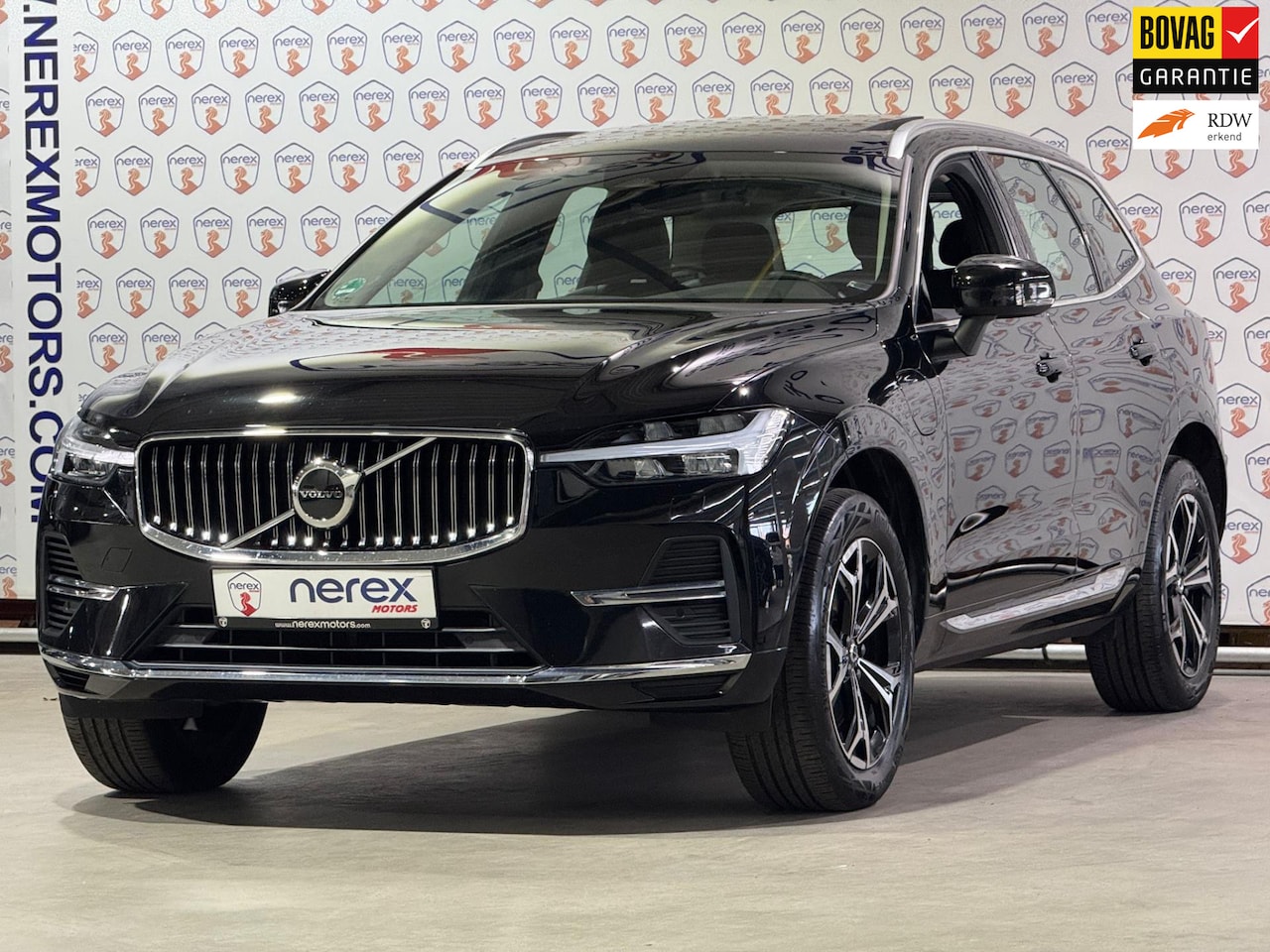 Volvo XC60 - 2.0 T6 Plug-in hybrid AWD Plus Bright | Pano | Memory | H&K | Camera | Trekhaak - AutoWereld.nl