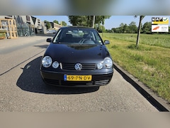 Volkswagen Polo - 1.4-16V Comfortline