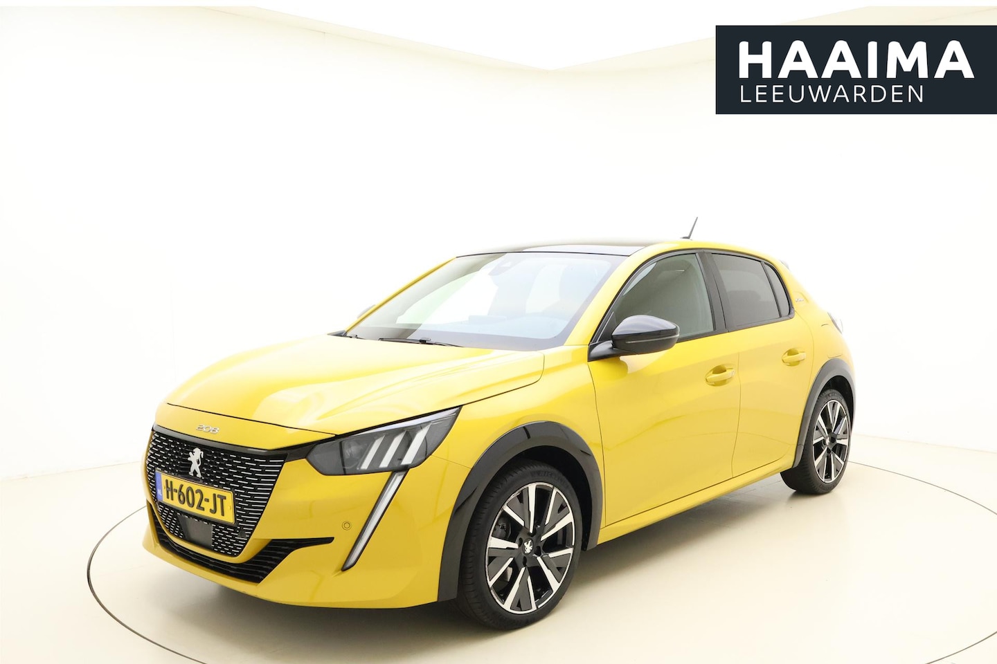 Peugeot 208 - 1.2 PureTech GT-Line 100 PK | Handgeschakeld | Camera | Parkeersensor | Mirror Screen | St - AutoWereld.nl