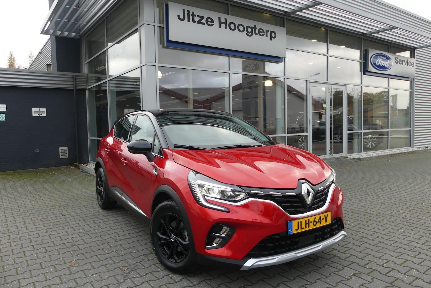 Renault Captur - 1.3 TCe 140 Intens CRUISE, CLIMA, STOELVERWARMING, NAVI, APPLE CARPLAY/ANDROID AUTO, DAB, - AutoWereld.nl