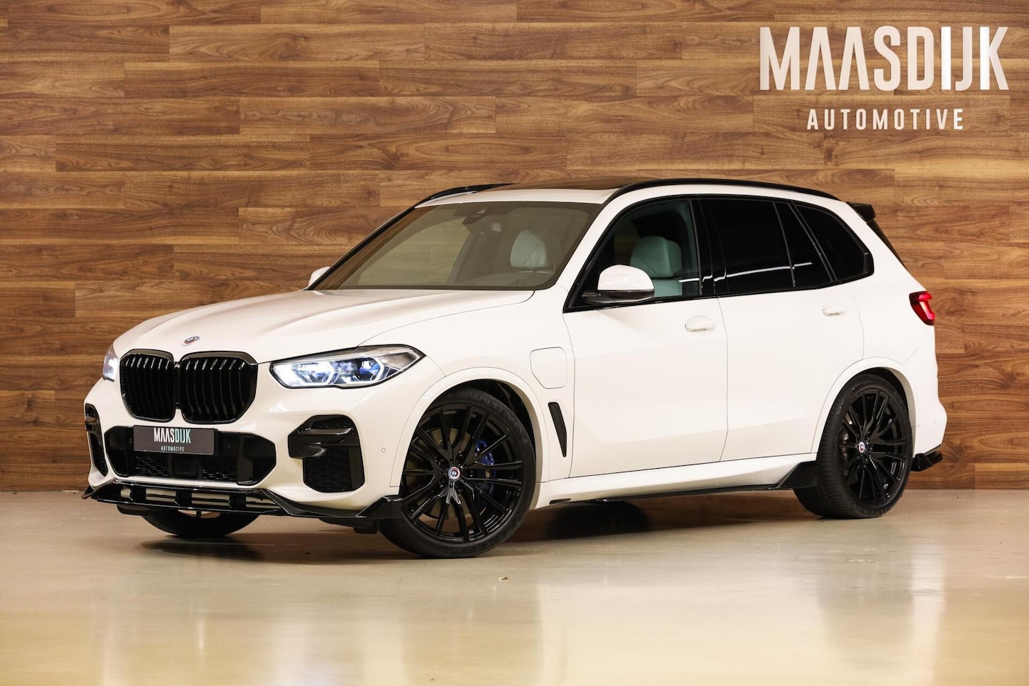 BMW X5 - xDrive45e M-Sport|Laser|Aero|Pano|H&K|HUD|Camera| - AutoWereld.nl