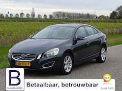 Volvo S60 - 2.0 D3 Business /Chique combinatie/Origin.NL/Dealer onderhouden/