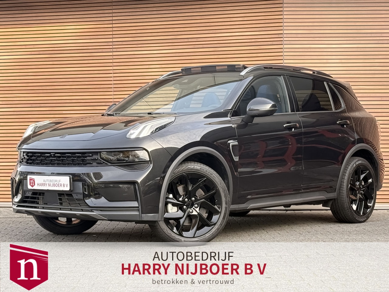 Lynk & Co 01 - 1.5 Panodak / Zwarte hemel / 360* Camera / Navi / Clima - AutoWereld.nl