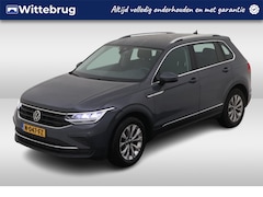 Volkswagen Tiguan - 1.5 TSI 150pk Life Executive DSG Automaat Camera / Navigatie / Digital Cockpit / Parkeerse