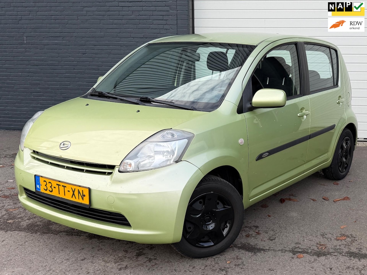 Daihatsu Sirion 2 - 1.0-12V Trend NWEAPK/AIRCO/ELKPAKKET/ZUINIG - AutoWereld.nl