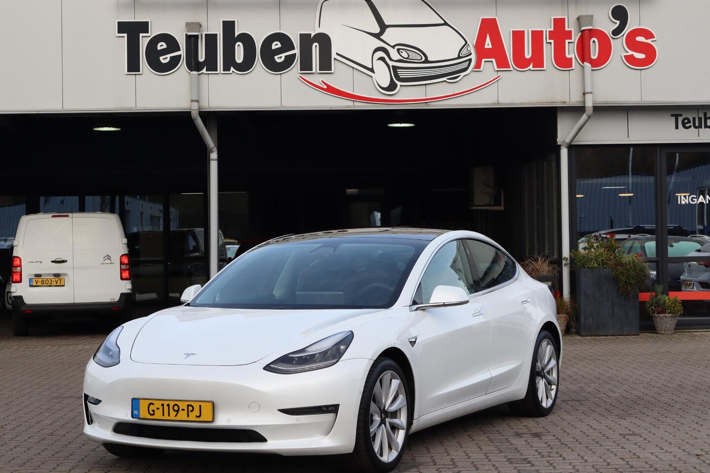 Tesla Model 3 - Long Range RWD Long Range AWD 75 kWh Autopilot computer 3.0, Panoramadak, Cruise control, Lederen interie - AutoWereld.nl
