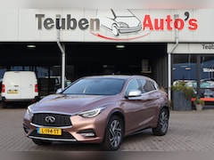 Infiniti Q30 - 1.6t Premium Tech Navigatie, Panoramadak, Camera, Cruise control, Stoelverwarming, Bose So