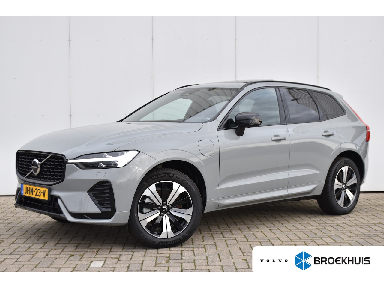 Volvo XC60 - T6 Plus Dark | Trekhaak | Panoramadak | BLIS | - AutoWereld.nl