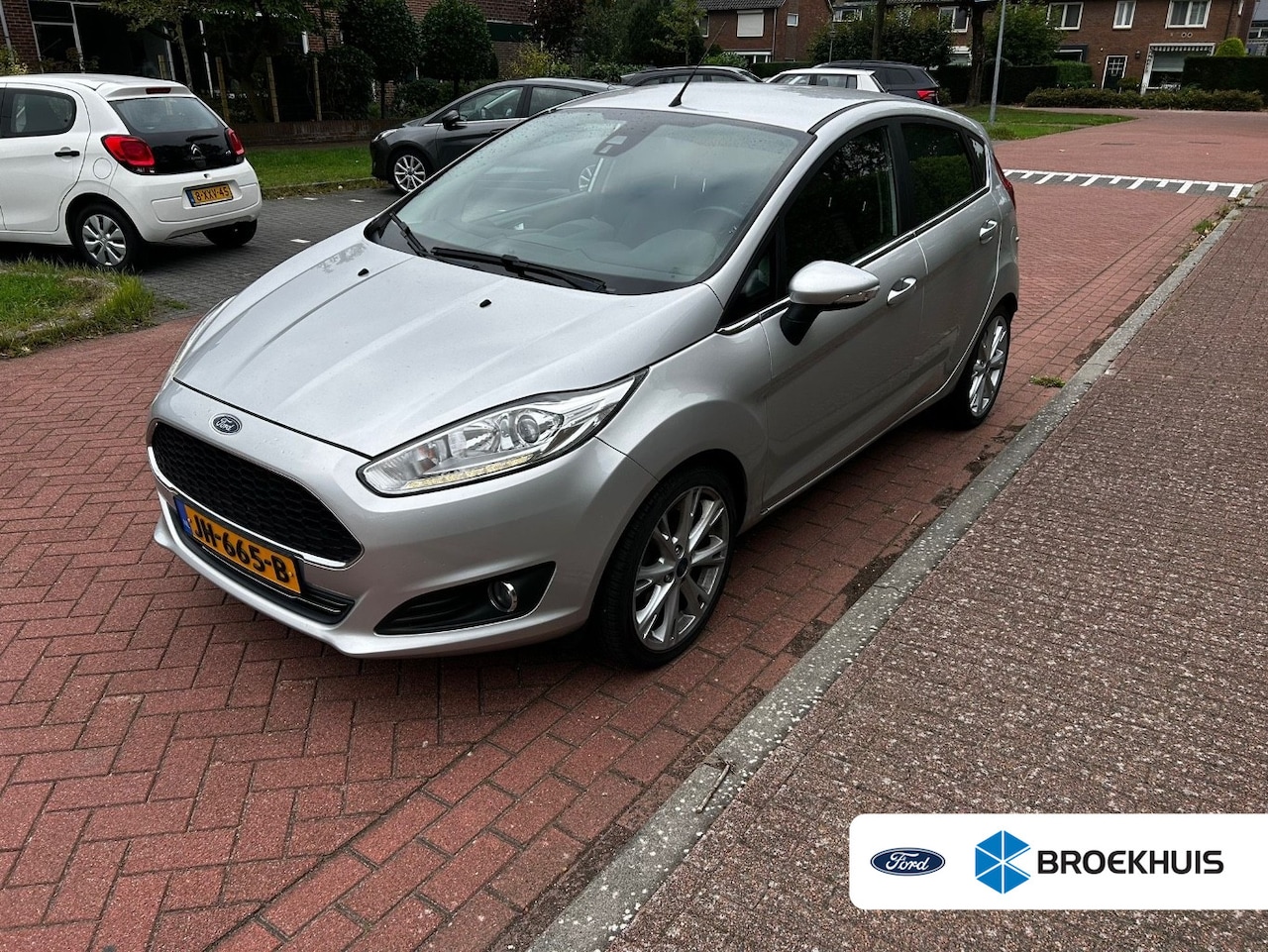 Ford Fiesta - 1.0EB Titanium | NL-AUTO! | NAVI | DEALER OH! | CLIMA | TREKHAAK | PARK SENS | 15" LMV | P - AutoWereld.nl