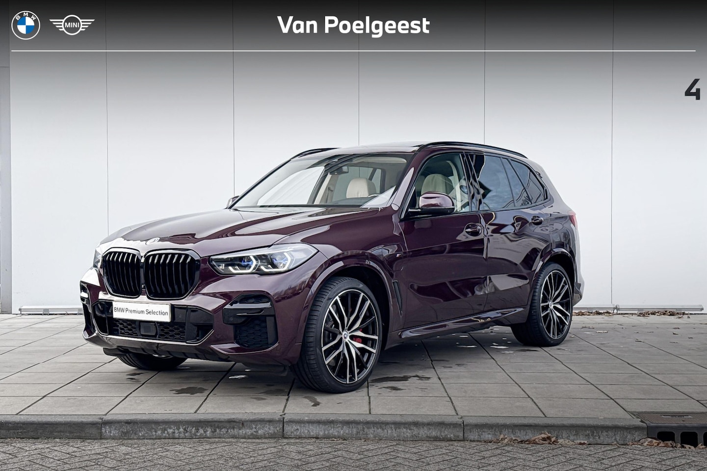 BMW X5 - xDrive45e High Executive M-Sport 22 Inch / Glazen Schuifdak Skylounge / Intergrale Active - AutoWereld.nl