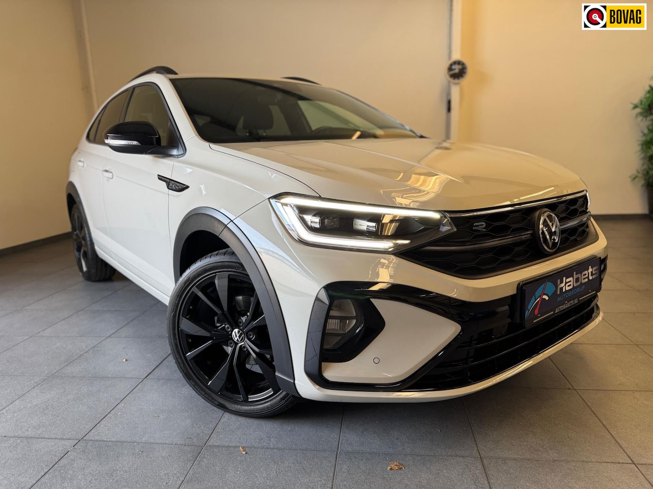 Volkswagen Taigo - 1.5 TSI 150Pk 3x R-Line DSG - IQ-Light - Stoelverw. - Carplay - Cruise - Ascot Grey - 1e E - AutoWereld.nl