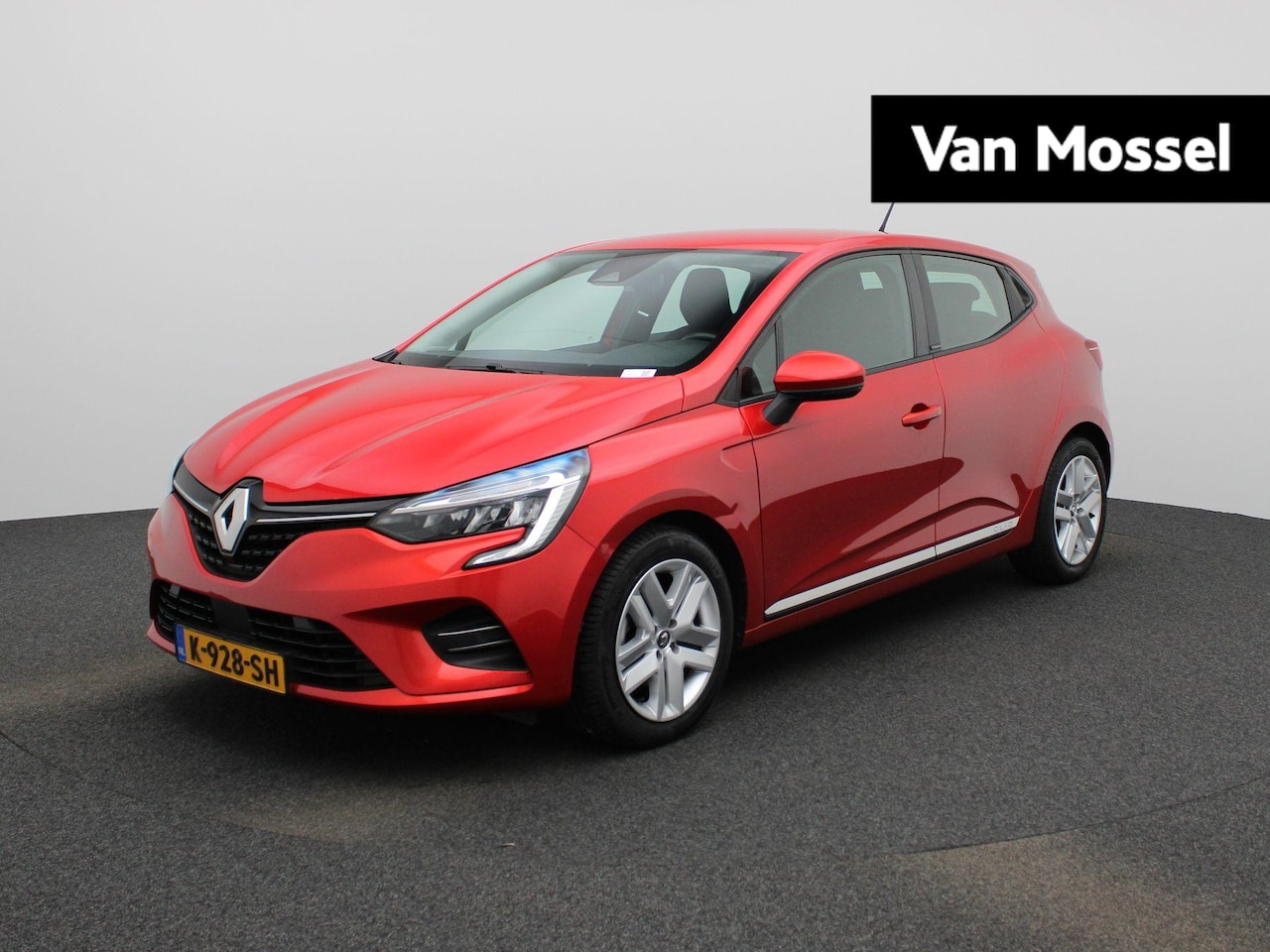 Renault Clio - 1.6 E-Tech Hybrid 140 Zen | Automaat | Parkeer sensoren | Navigatie | Climate control | Cr - AutoWereld.nl