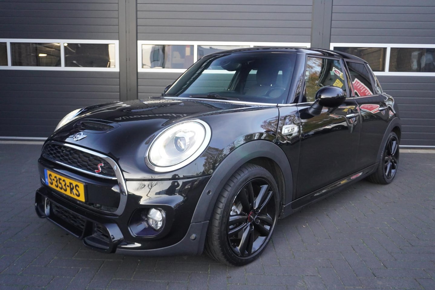 MINI Cooper S - Mini 2.0 Chili Aut/JCW Chili pakket/Navi/CC/Airco/Park.sensoren - AutoWereld.nl
