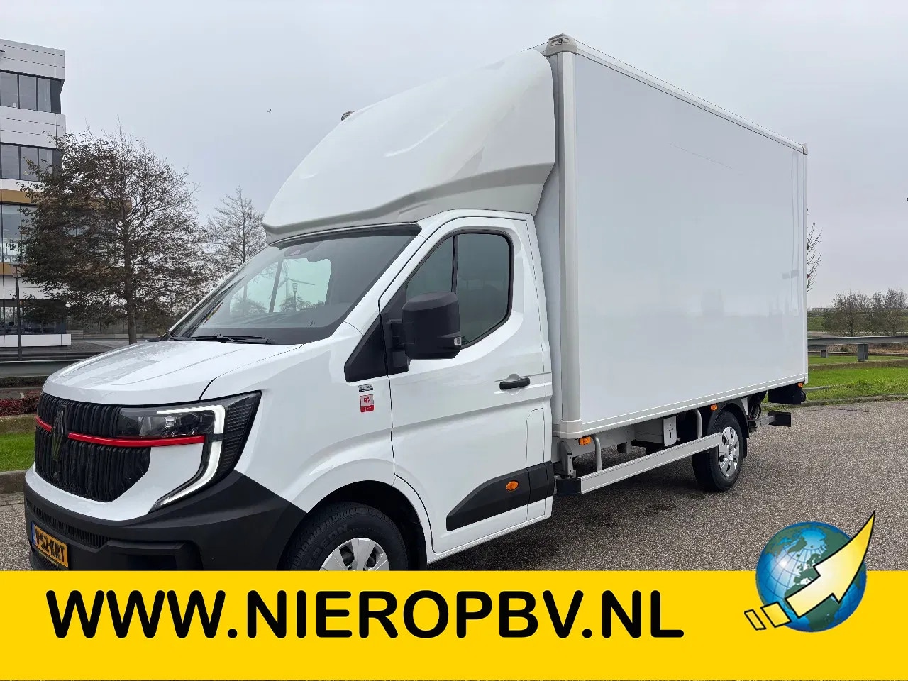 Renault Master - 2.0DCI 150PK Bakwagen Laadklep Zijdeur Airco Cruisecontrol - AutoWereld.nl