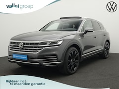 Volkswagen Touareg - Elegance 3.0 TSi 381 pk tiptronic eHybrid 4MOTION | Panoramadak | Puglia leder | Geheugens