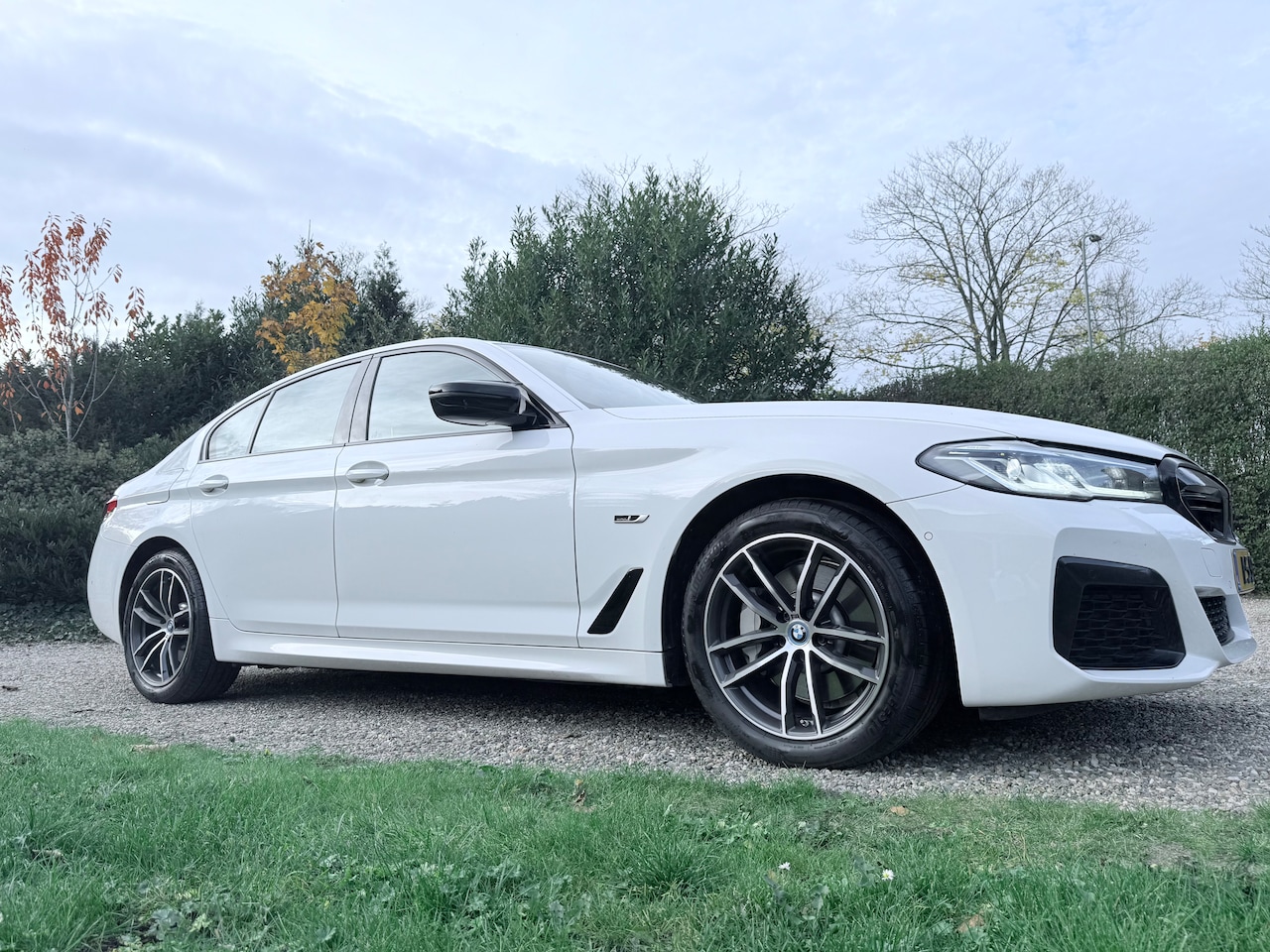 BMW 5-serie - 530e High Executive M Sport 292 pk Facelift |Laser|1e Eigenaar - AutoWereld.nl