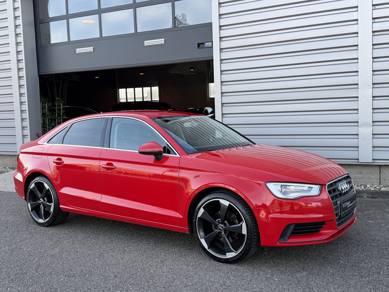 Audi A3 Limousine - 1.4 TFSI CoD S-Tronic Navi|Leer|Keyles|Xenon|PDC Rood! 10 - AutoWereld.nl