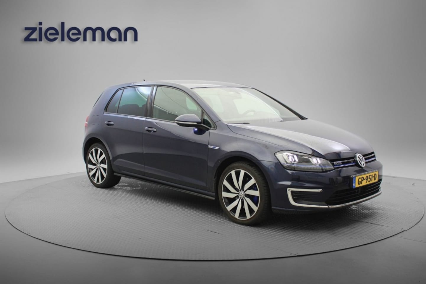 Volkswagen Golf - 1.4 TSI GTE  - Carplay, Navi, Cruise, Clima, Stoelverwarming - AutoWereld.nl