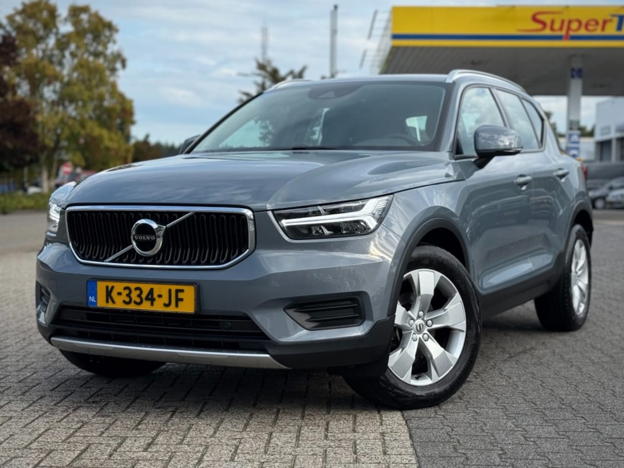 Volvo XC40 - 1.5 T2 MOMENTUM TREKHAAK LED STOEL/STUUR VERW. ADD CRUISE - AutoWereld.nl
