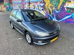 Peugeot 206 SW - 1.4 Air-line 3 airco elektrisch ramen stereo apk maart 2026 bouwjaar 2006 blanke lak laat