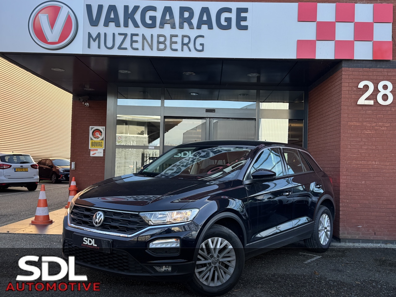Volkswagen T-Roc - 1.0 TSI Style // APPLE CARPLAY - ANDROID AUTO // PDC // CLIMA // STOELVERWARMING // - AutoWereld.nl