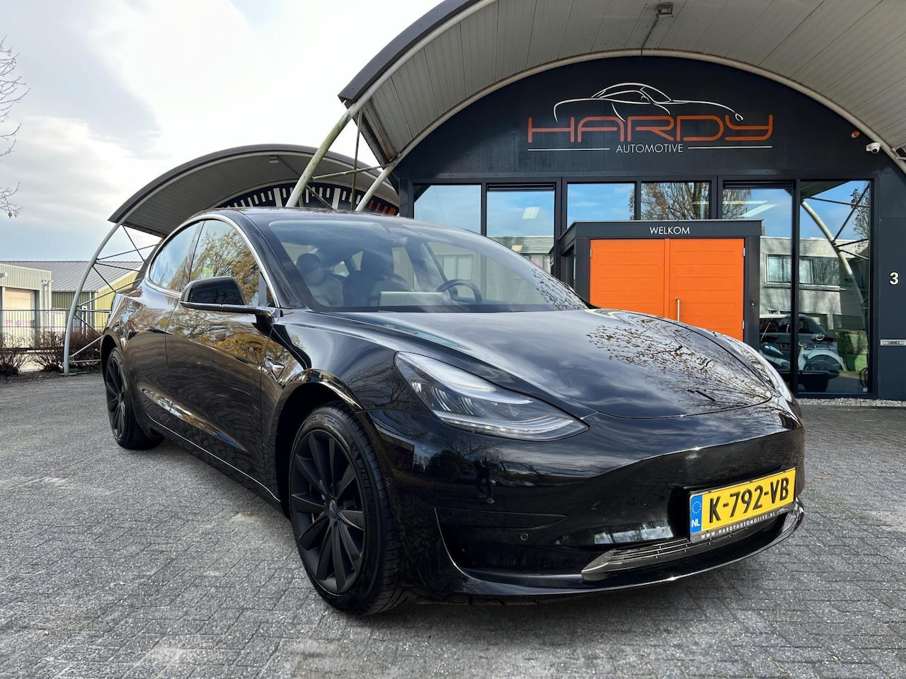 Tesla Model 3 - Standard RWD Plus 60 kWh 85% SOH Trekhaak (1.000kg) Rijklaarprijs! - AutoWereld.nl