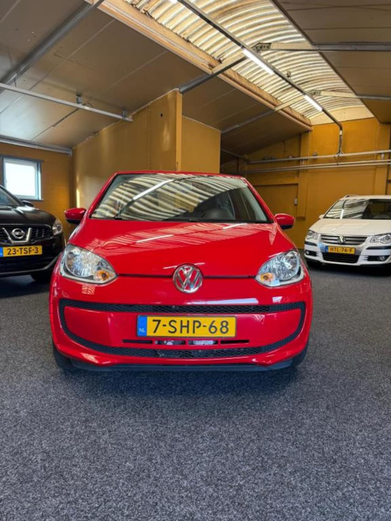 Volkswagen Up! - 1.0 move up! 1ste eigenaar originele navigatie airco telefoon verbinding - AutoWereld.nl