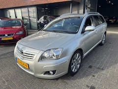 Toyota Avensis Wagon - 1.8 VVTi Luna AUTOMAAT NAVI PDC CLIMA ORIG NL NAP