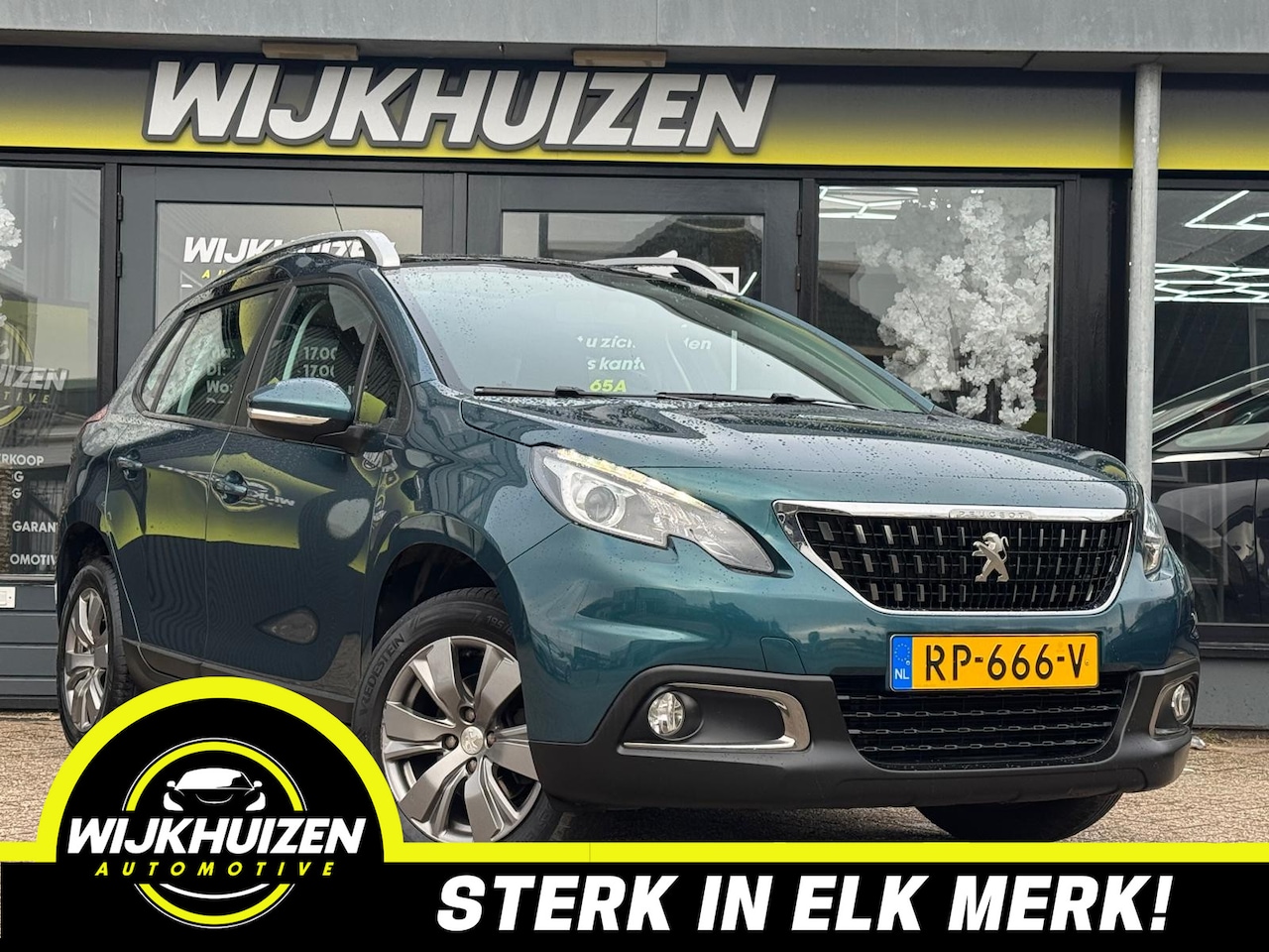 Peugeot 2008 - 1.2 PureTech Blue Lion met Panorama dak !!! Nieuwe Distributie !!! Vol opties !!! - AutoWereld.nl
