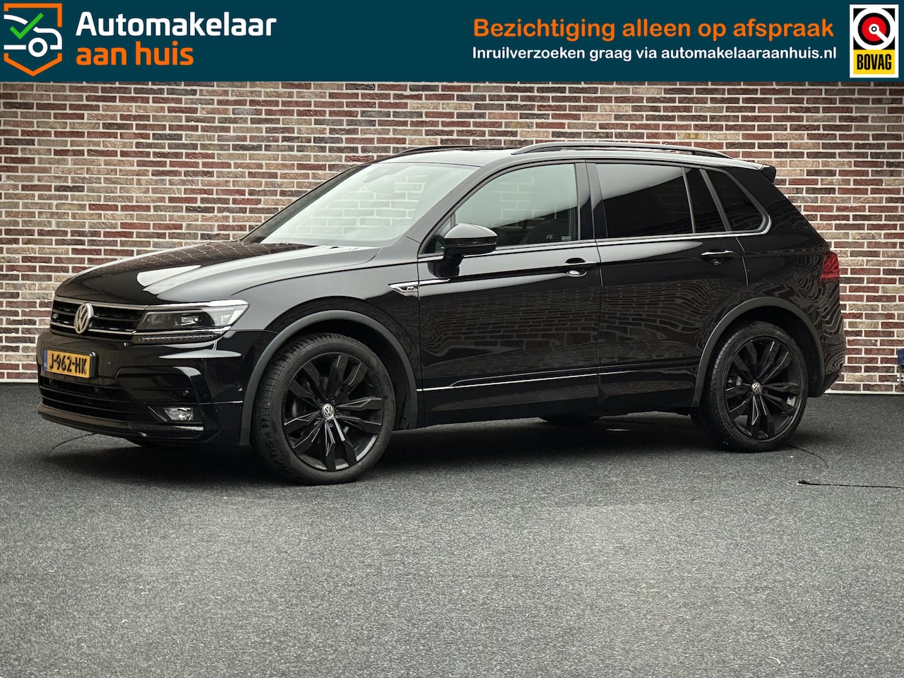 Volkswagen Tiguan - 1.5 TSI R-LINE PANORAMA HEAD-UP VERWARMDE VOORSTOELEN - AutoWereld.nl